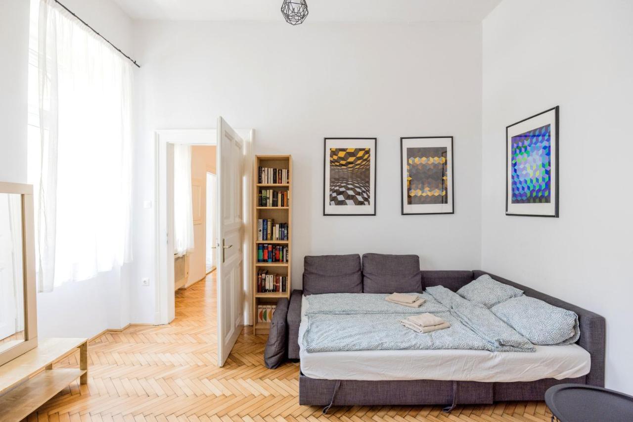 Apartmán Live Like A Local At The Rustic Hockey Hut Budapešť Exteriér fotografie