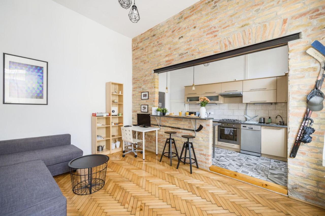 Apartmán Live Like A Local At The Rustic Hockey Hut Budapešť Exteriér fotografie